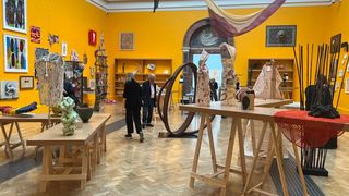 نمایشگاه تابستانی آکادمی سلطنتی هنر؛ زیر گیوتین سنت