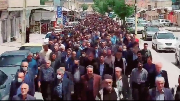 Protest in a provincial town n Iran on May 18, 2022