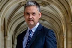 مقام سابق بریتانیا: سپاه پاسداران را تروریستی اعلام کنید و تحریمها علیه تهران تشدید شود