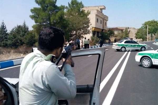خاص لـ"إيران إنترناشيونال": الأمن الإيراني يستهدف طفلة بالرصاص في رأسها