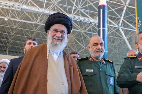خبرگزاری سپاه اسرائیل را به حمله به ۱۵ مرکز استراتژیک آن تهدید کرد
