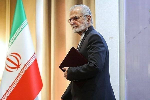 مستشار المرشد الإيراني: لدينا القدرة على صنع قنبلة نووية.. لكننا لا ننوي ذلك