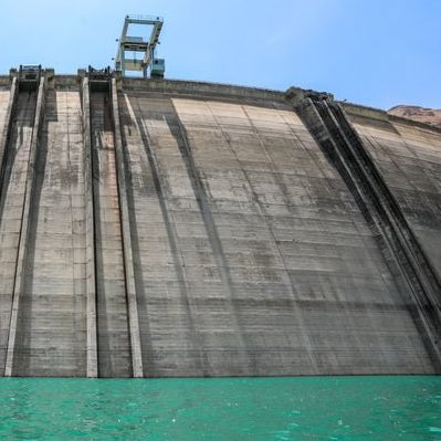 مدیر سد کرج: آب نیست و تولید برق سد کرج احتمالا تا دو هفته دیگر متوقف میشود