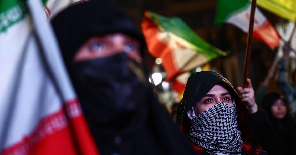 Calls for secrecy in Tehran reflect divisions over US talks