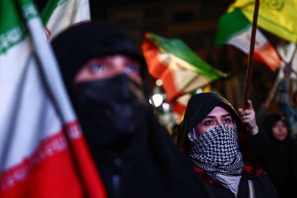 Calls for secrecy in Tehran reflect divisions over US talks