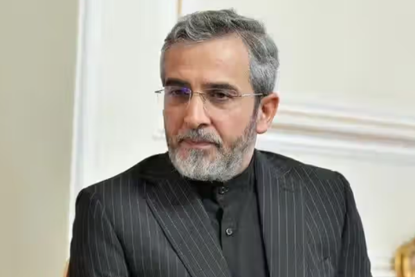 مسؤول بمجلس الأمن القومي الإيراني: معاقبة المسؤولين عن مقتل خامنئي حق للشعب الإيراني