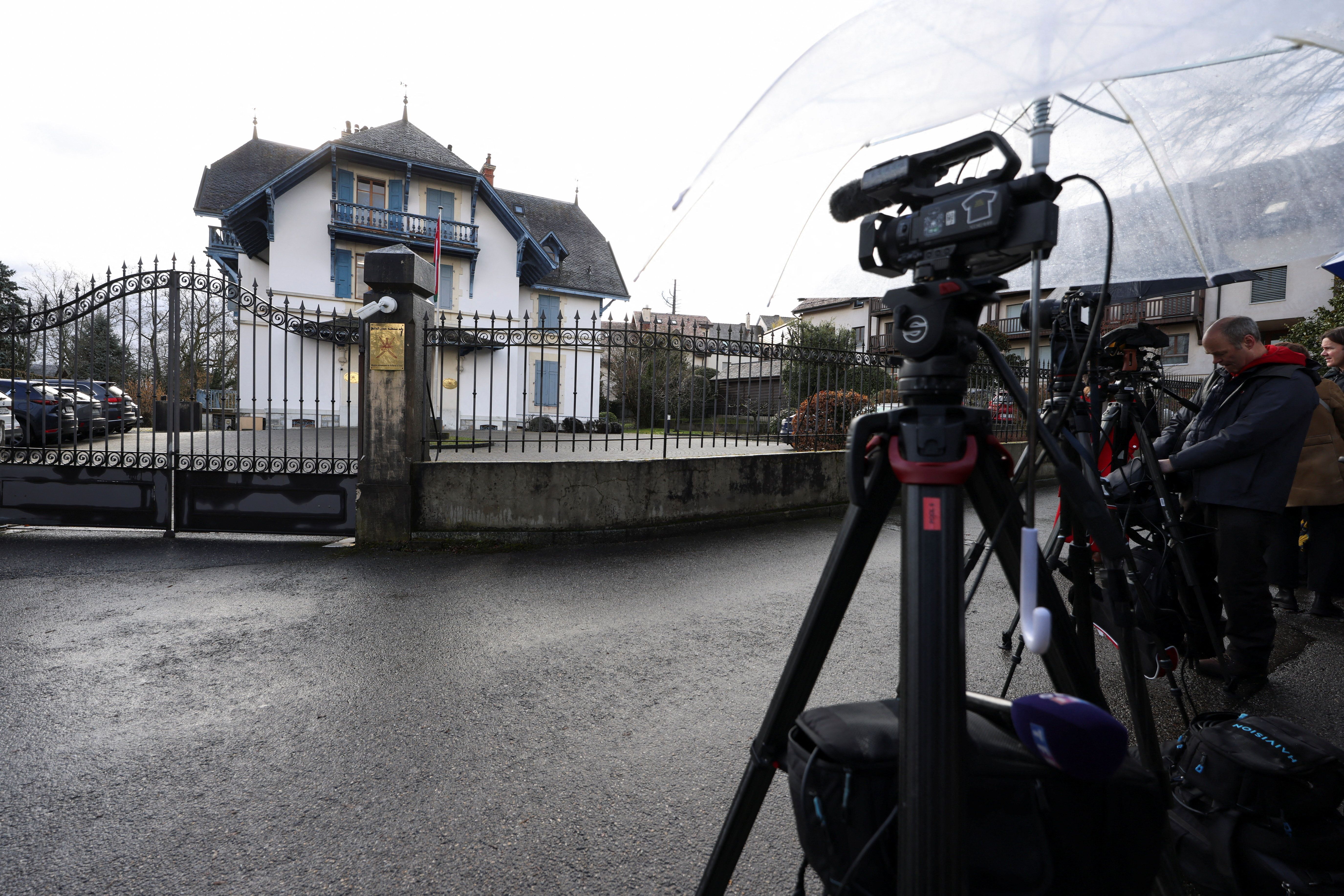 إيران تتفاوض في جنيف تحت ظلّ احتمال المواجهة مع الولايات المتحدة