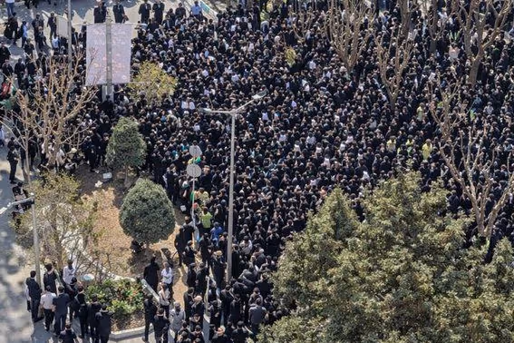 تداوم اعتراضات دانشجویی در ایران با شعار «جاوید شاه» همزمان با تجمعات ایرانیان سراسر جهان