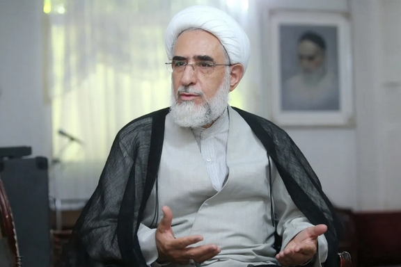 ناشط إصلاحي إيراني: امنحوا الناس الحرية لمدة أسبوع لتروا كم منهم مع النظام