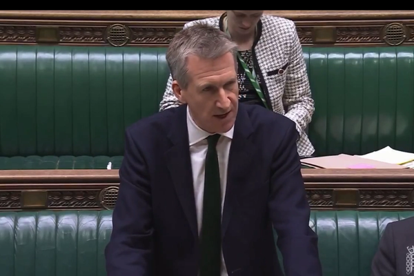 بعد إحباط 20 مؤامرة إيرانية للقتل داخل بريطانيا.. سلسلة إجراءات صارمة لمواجهة تهديد طهران