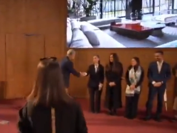 برخورد با افراد دخیل در مراسم اهدای جایزه معماری بهدلیل تن ندادن به حجاب اجباری