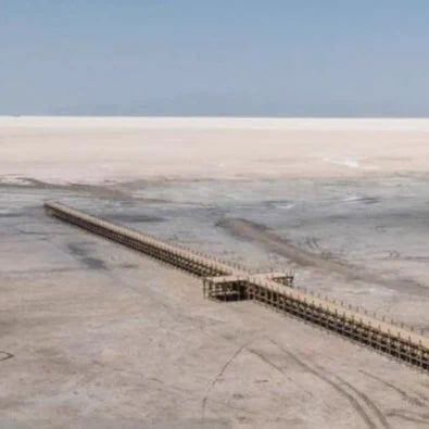 تجمع زنان در تبریز و واکنشها به خشک شدن دریاچه ارومیه؛ «این دستاورد یک نظام نالایق است»