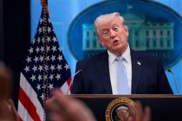 "نيويورك تايمز": اتفاق وقف إطلاق النار مع إيران "هشّ" وجعل العالم "في وضع أسوأ مما سبق"