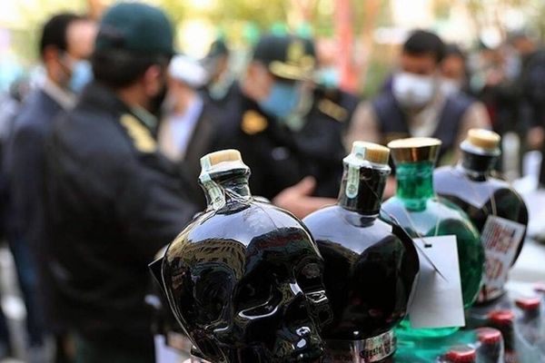 إعدام 4 متهمين في قضية توزيع مشروبات كحولية مغشوشة بإيران.. والسجن 29 عاما لسبعة آخرين