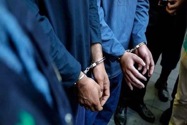 القبض على 300 رجل وامرأة في حفل بمدينة شاهرود الإيرانية بتهمة "الاختلاط وخرق الأعراف"