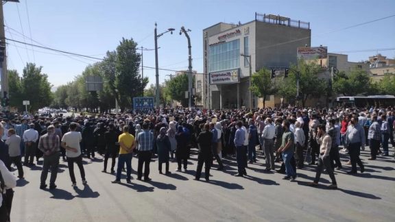 اعتراضها به بیکفایتی حکومت در شهرکرد در پی قطع چند روزه آب