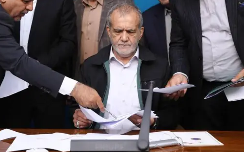 رسانه وابسته به سپاه: بعضی وزرای پیشنهادی پزشکیان برای تایید استعلام ابراز پشیمانی کردند