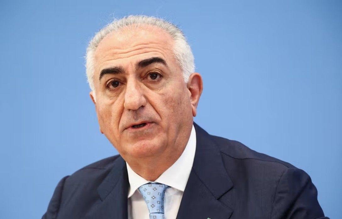 شاهزاده رضا پهلوی: اروپا باید بین یک رژیم خطرناک رو به احتضار و یک ایران آزاد انتخاب کند