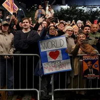 پیروزی ممدانی در انتخابات نیویورک؛ دموکراتها موفقیت و جمهوریخواهان چرخش به چپ میبینند