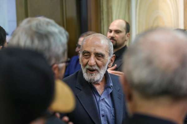 حسین شریعتمداری: حمله به ناوهای فرانسه و بریتانیا حق طبیعی ماست