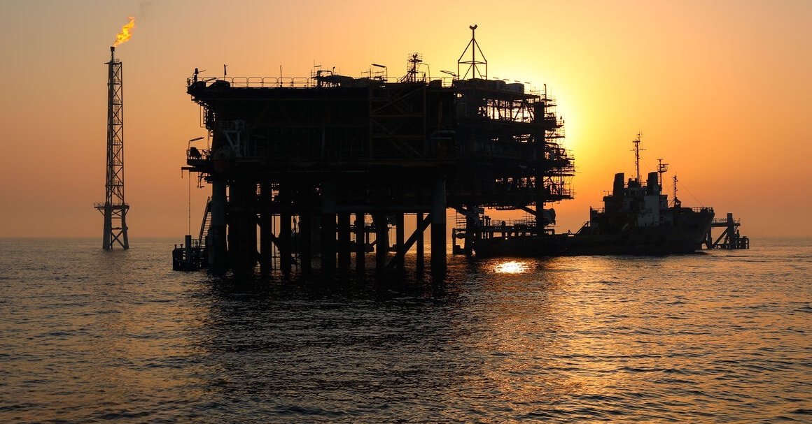 Iran’s oil exports near zero as Persian Gulf flows recover
