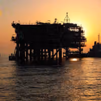 Iran loses ground in oil market as neighbors rebound