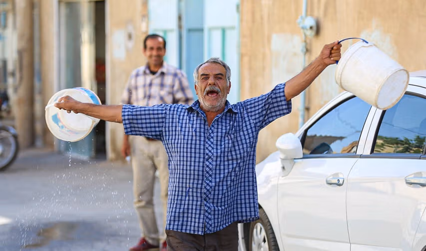 ۴۷ سال پس از وعده آب و برق مجانی، ۵۸ شهر با تنش آبی درگیر شدهاند
