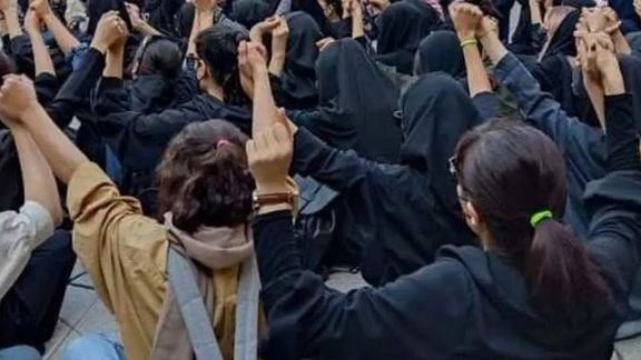 جوانان محلات ۲۰ شهر ایران از روز ۲۸ آبان تا ۳ آذر فراخوان اعتراض و اعتصاب دادند