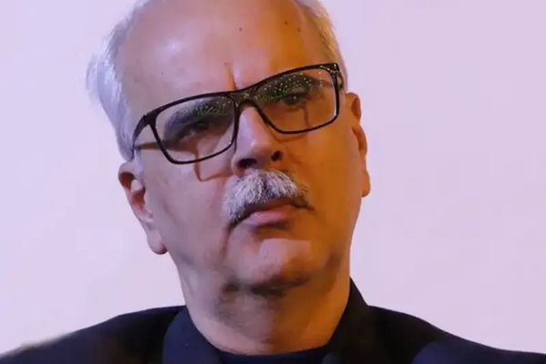 عالم اجتماع إيراني: الإصلاحيون يدعمون مقاطعة الانتخابات حال غياب الحد الأدنى من المعايير