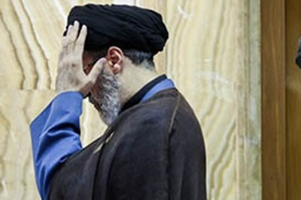 تحركات لإعادة السلطة إلى "خبراء القيادة"..صراع داخل النظام الإيراني بعد إصابة مجتبى خامنئي