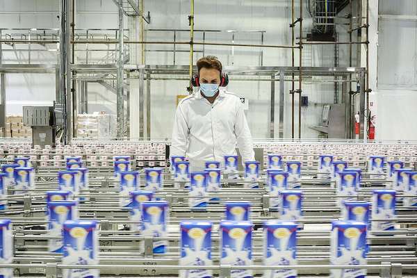 Iran dairy sector hit as raw milk surge in 5 months equals 50 years of increases