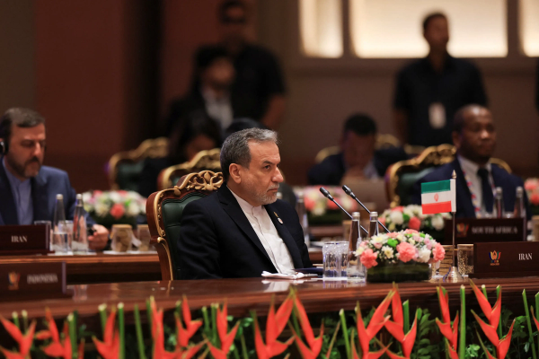 عراقجي: لم نضع عوائق في مضيق هرمز.. أميركا هي من تفرض الحصار