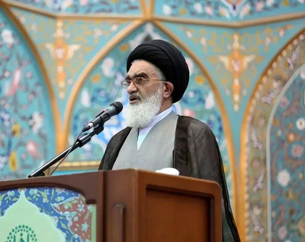 امام جمعه قم: خون‌خواهی شهدا موضوعی نیست که بتوان بر سر آن معامله کرد