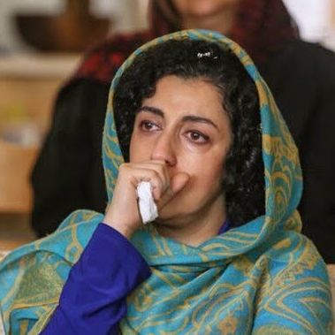 "العفو الدولية" تؤكد تعرض الناشطة الإيرانية نرجس محمدي للتعذيب وتدعو للإفراج الفوري عنها