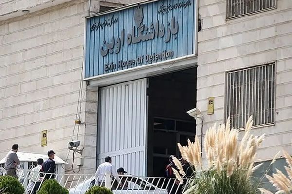 موقع "هرانا" الحقوقي: 12 سجينا سياسيا على الأقل محكوم عليهم بالإعدام في إيران