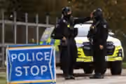 الشرطة البريطانية تعتقل إيرانيًا مزدوج الجنسية على خلفية قضية قاعدة "فيرفورد" الجوية