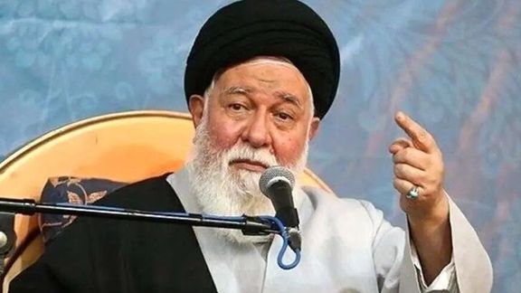 احمد علمالهدی: دشمن از داخل مجلس جاسوس استخدام میکند