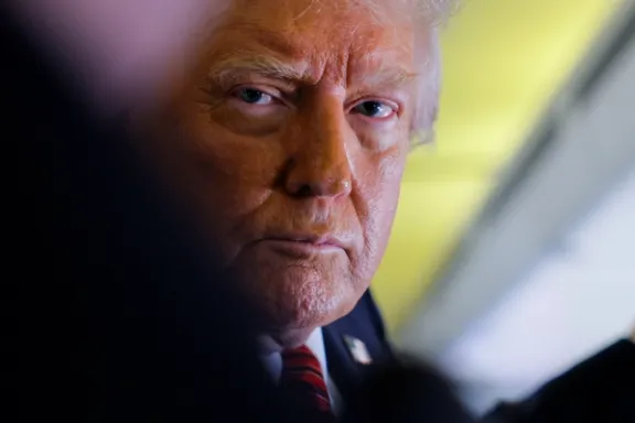 ترامپ درباره احتمال افزایش فشار بر جمهوری اسلامی: ببینیم هفته آینده چه میشود