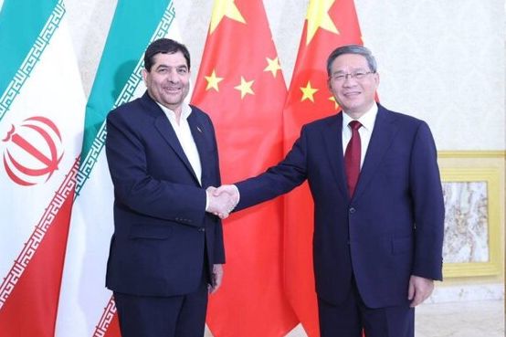 محمد مخبر، معاون اول رئیسی: دنبال اجرای کامل توافقنامه ۲۵ ساله ایران و چین هستیم