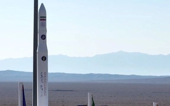 "الترويكا الأوروبية" تدين استخدام إيران حاملة الأقمار الصناعية وطهران ترد