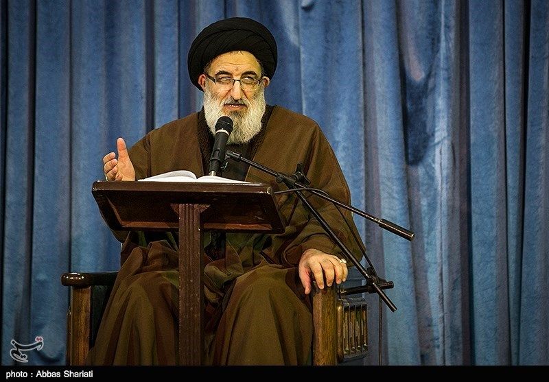 امام جمعه کرج: خونخواهی ما با از بین رفتن ریشه‌های ظلم و طاغوت ممکن خواهد بود