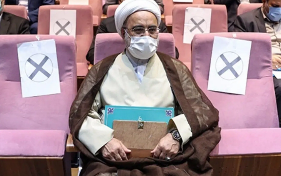 استقالة المساعد الأول لرئيس القضاء الإيراني بعد محاكمة ولديه بتهم الفساد وغسل الأموال