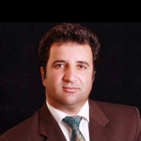 محمد نجفی، وکیل زندانی: خامنهای از نعلین تا عمامه به خون جوانان وطن آغشته شده