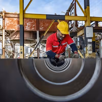 Iranian workers and consumers to bear cost of budget deficit, experts warn