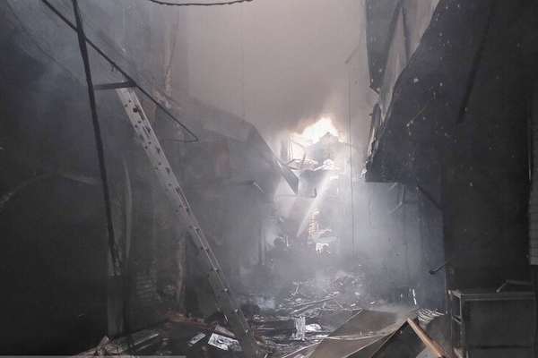 Large Blaze in Tehran Bazaar Engulfs 30 Businesses