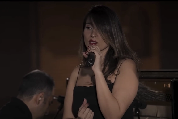 پرستو احمدی بامداد یکشنبه آزاد شد