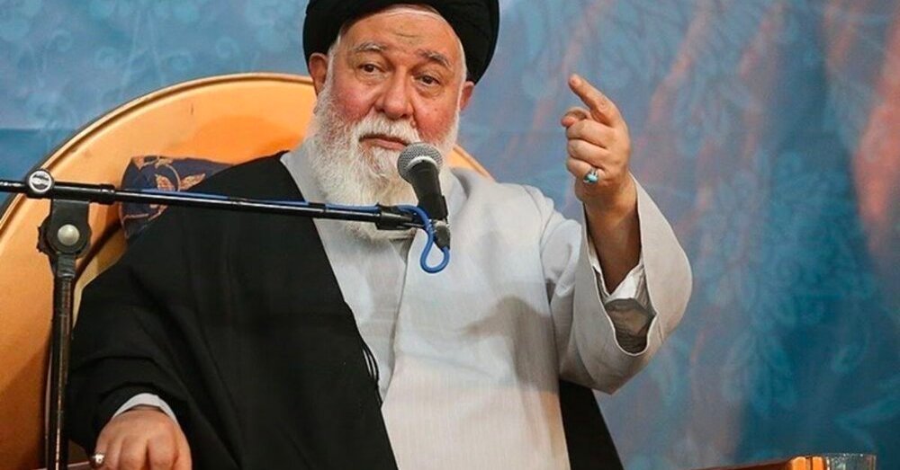 خطيب جمعة مشهد: العدو لن يتراجع حتى يقضي على الدين خطيب جمعة مشهد: العدو لن يتراجع حتى يقضي على الدين