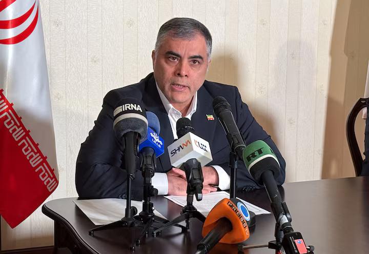Iranian Oil Minister Mohsen Paknejad makes a statement following a signing ceremony attended by Russian Energy Minister Sergei Tsivilev in Moscow, Russia, April 25, 2025