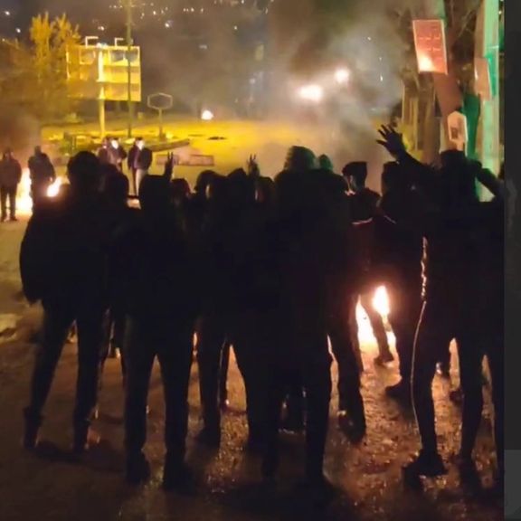 هراس نیروهای امنیتی از تداوم خیزش مردم سمیرم بعد از تجمع گسترده مقابل فرمانداری