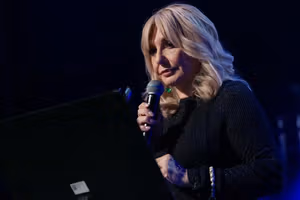 «گوگوش، آتشینجان»؛ ناگفتههای اسطوره موسیقی پاپ